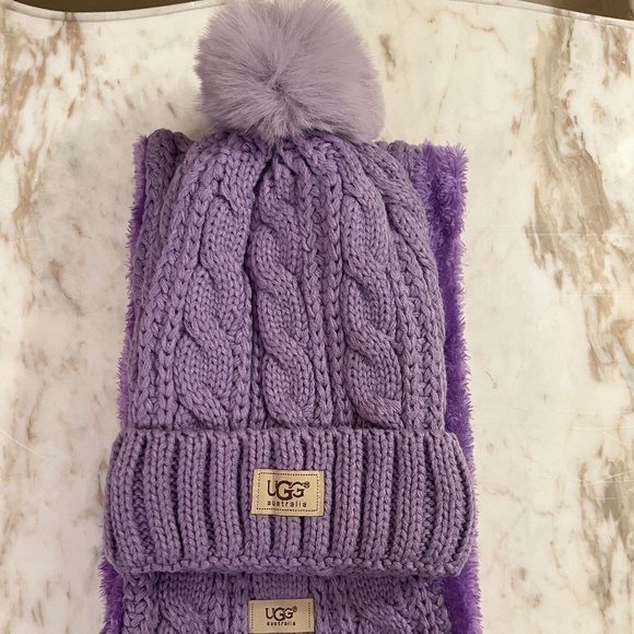 UGG Sweather weather Soft Lavender  Pom pom Hat and Infinity Scarf Set NWT - Picture 1 of 4